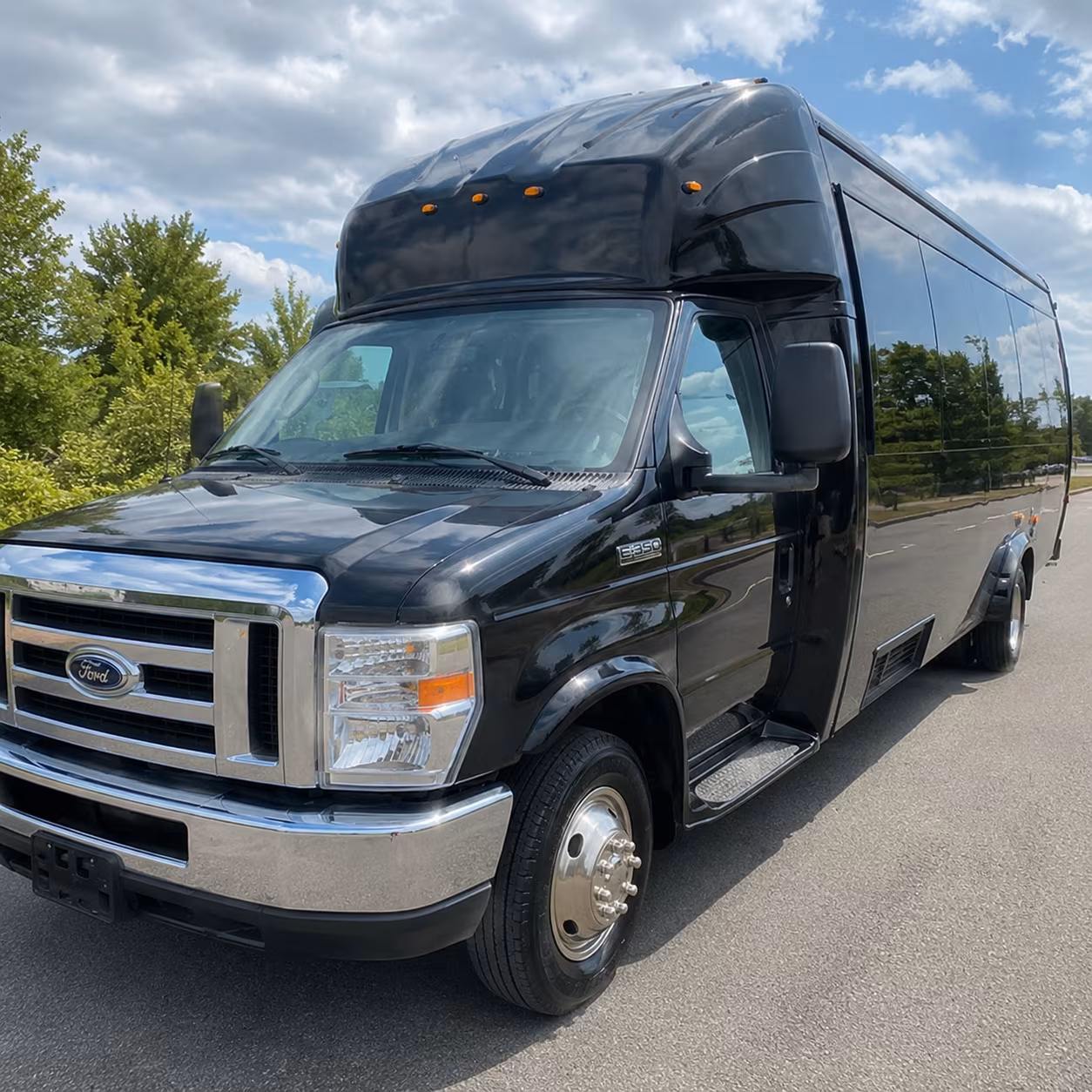 bridal party buses and rehearsal dinner shuttles in chula vista