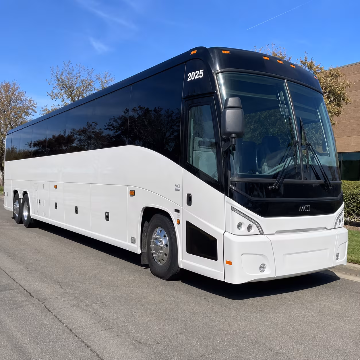 shuttle buses to the gaylord pacific resort convention center on the chula vista bayfront
