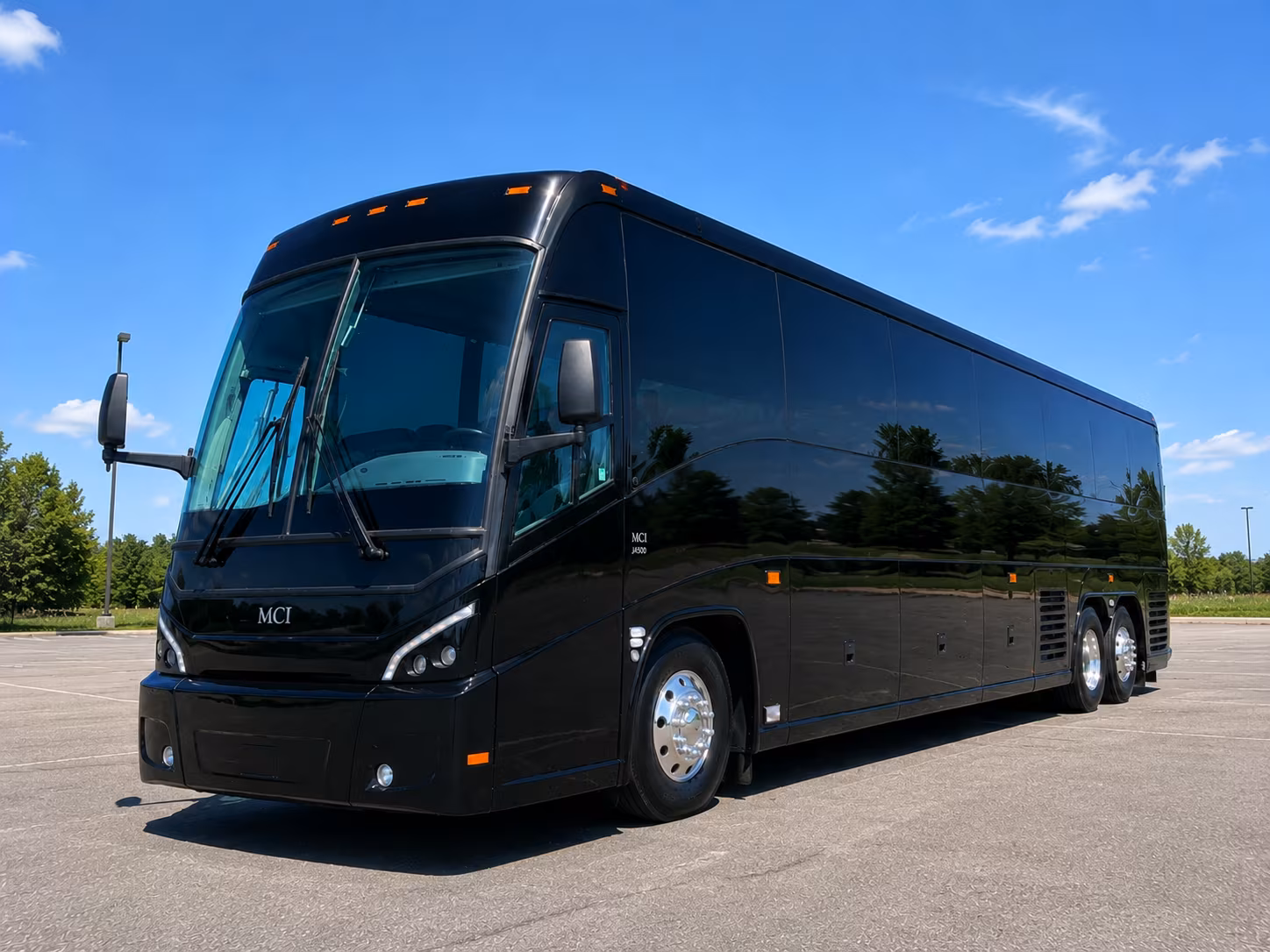 wedding day shuttle loops from ceremony to reception to hotel